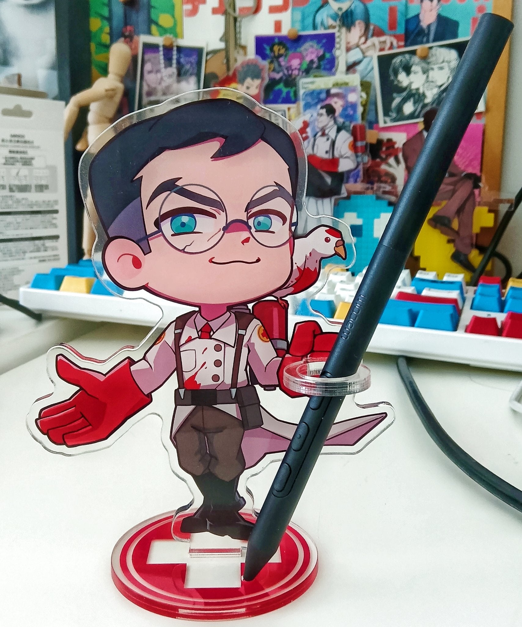 Team Fortress2-Pen Holder Medic acrylics doujin game teamfortress