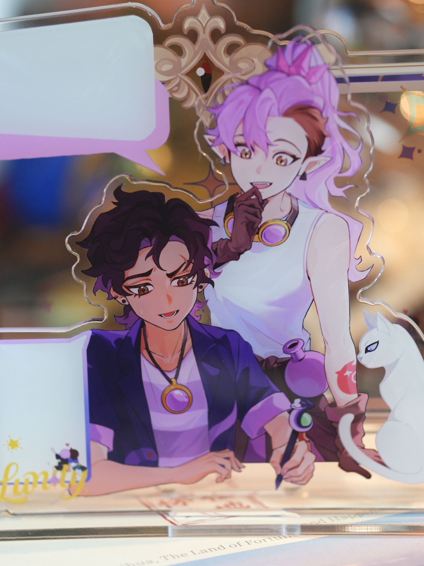 TOH Lumity Acrylic Memo Stand